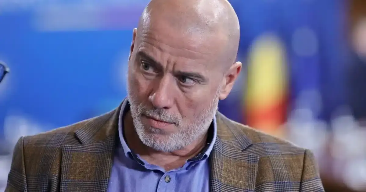 Criză în guvern: ministrul culturii sub presiune
