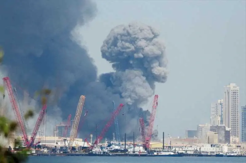 US launches new attacks on Iranian military base