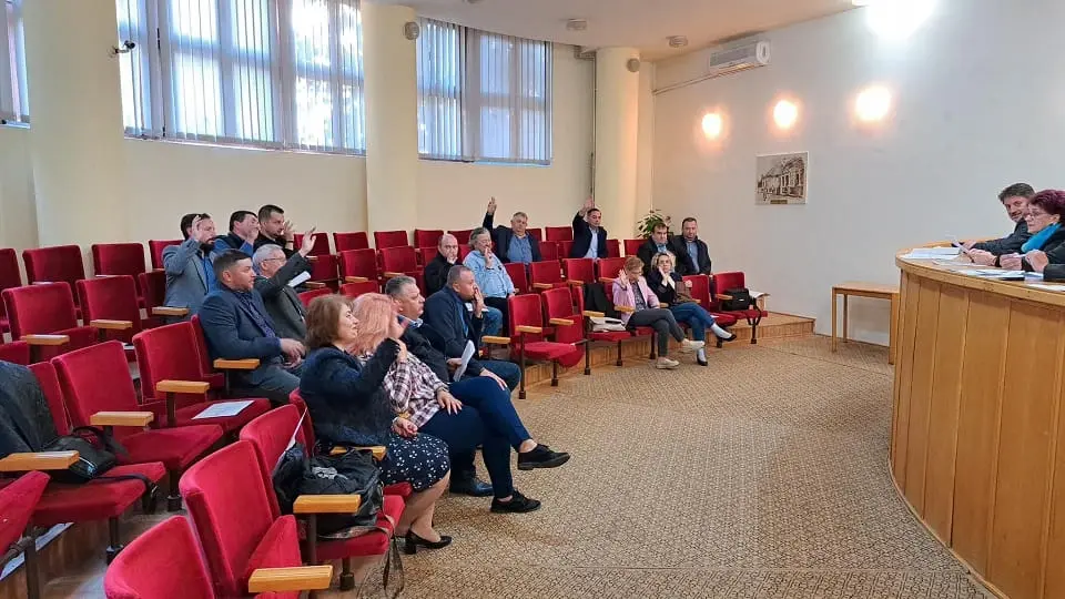 Consiliul Local din Cugir reglementează picnicurile în Poiana cu Goruni