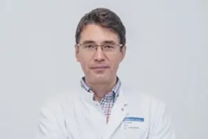 Importanța screeningului și chirurgiei robotice în cancerul colorectal