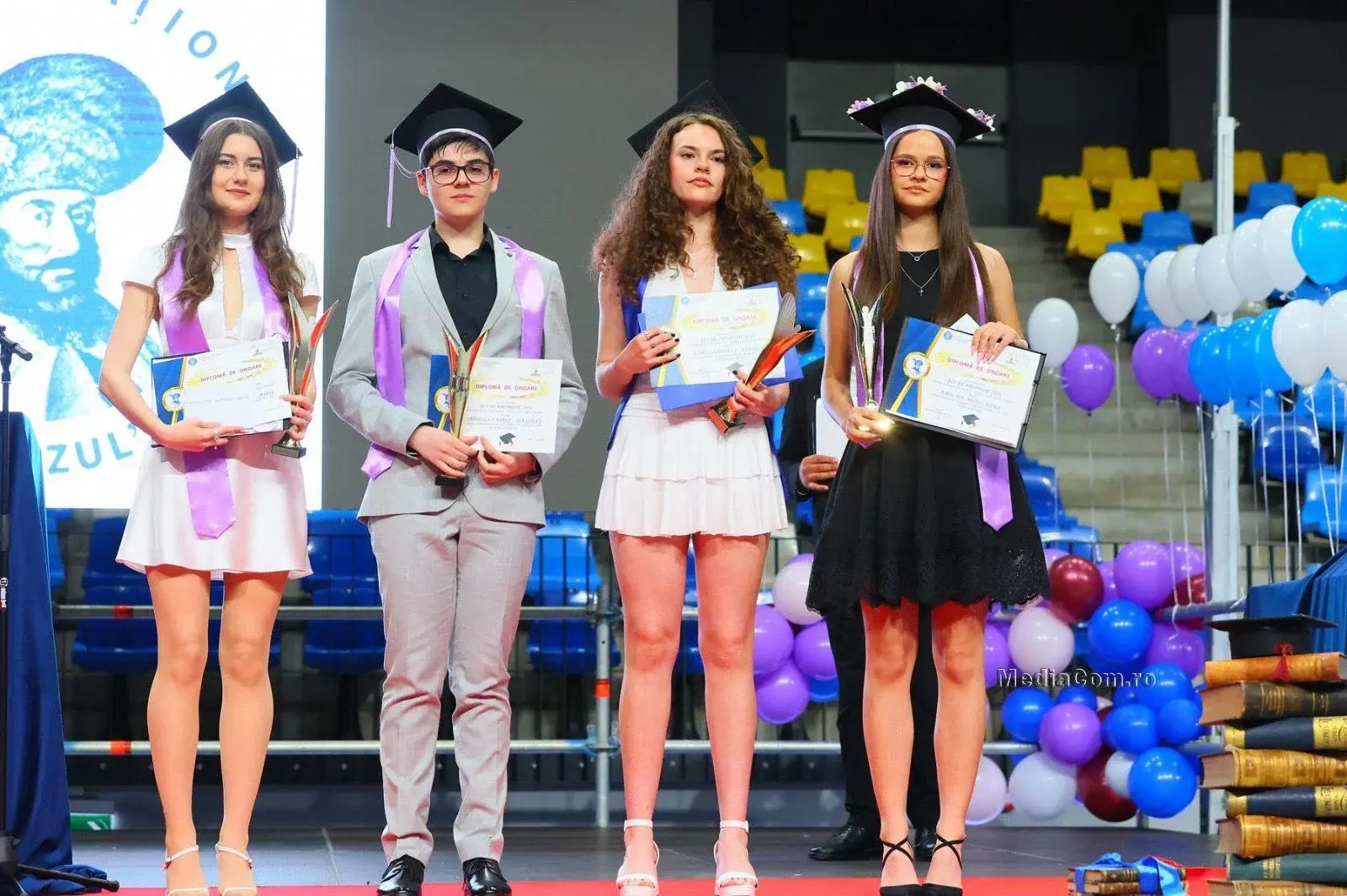 Primul premiu "Olimpia Pop" acordat la absolvirea Colegiului National Mihai Viteazul