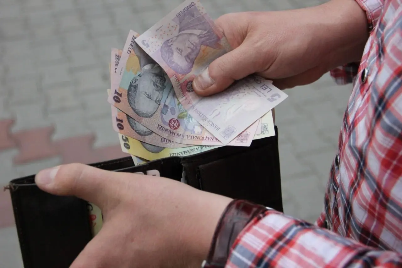 Guvernul României aprobă creșterea salariului minim