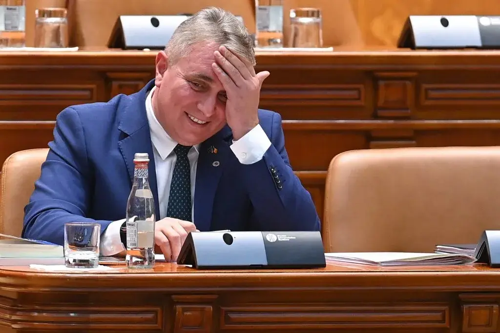 Lucian Bode refuză să demisioneze din PNL, în ciuda presiunilor de la vârful partidului