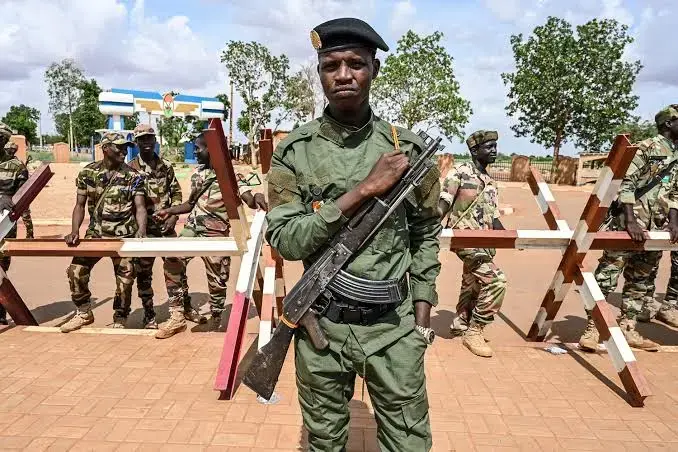Soldați din Niger trag focuri în capitală după revoltă la baza militară