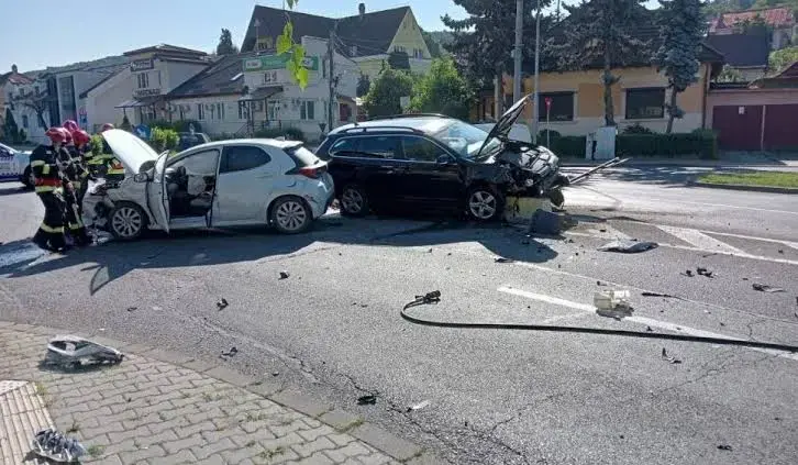 Tânăr de 19 ani moare într-un accident rutier în județul Mureș